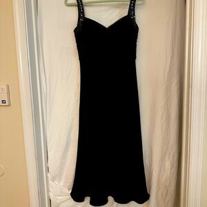 Elegant Black Sleeveless Dress